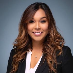 Meet your Posher, Ofelia